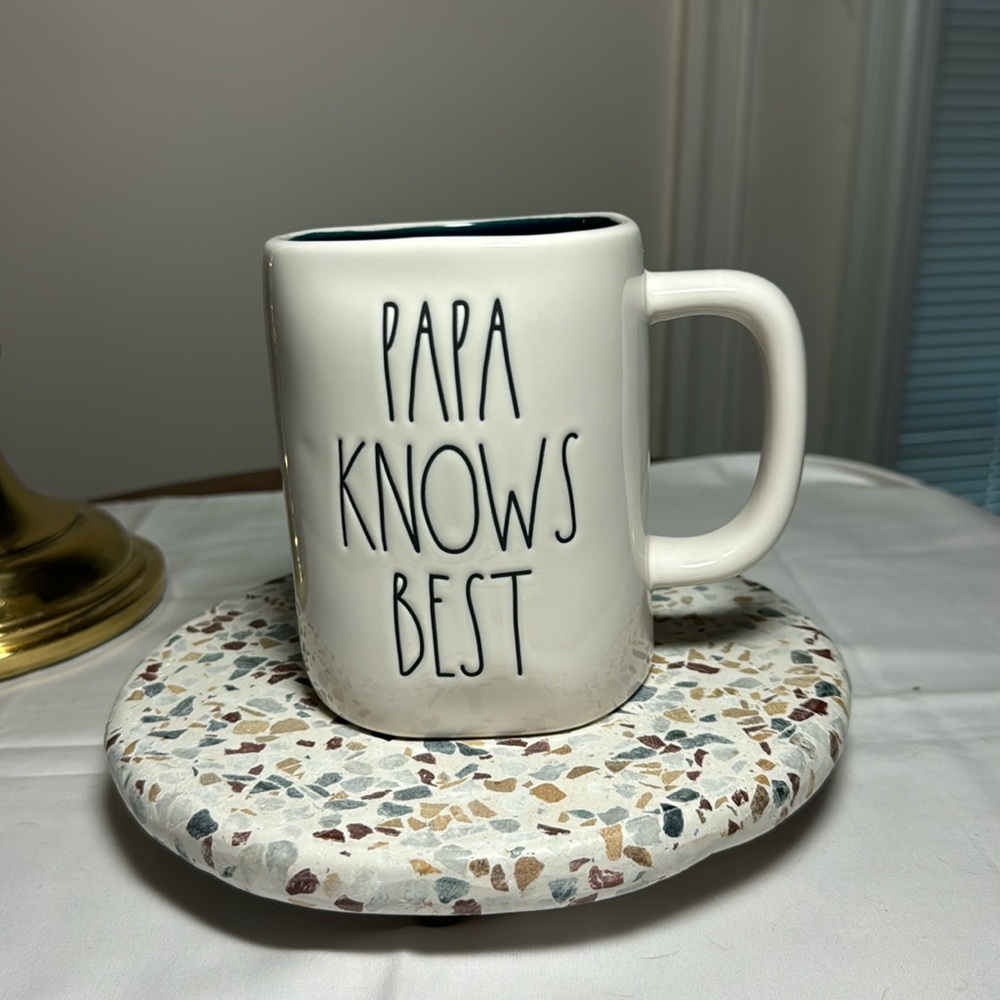 Rae Dunn Papa knows Best coffee/tea mug